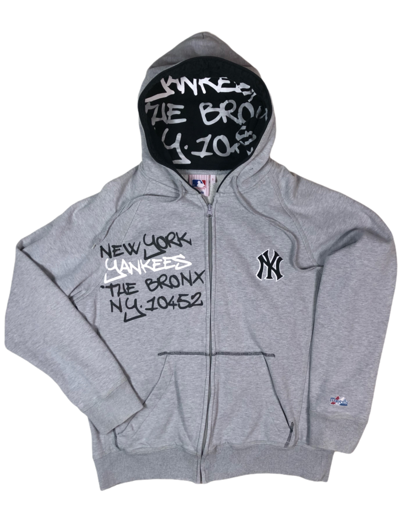 MLB New York Yankees Majestic Dark Grey Hoodie sweatshirt ￼M Nice!